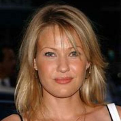Joey Lauren Adams
